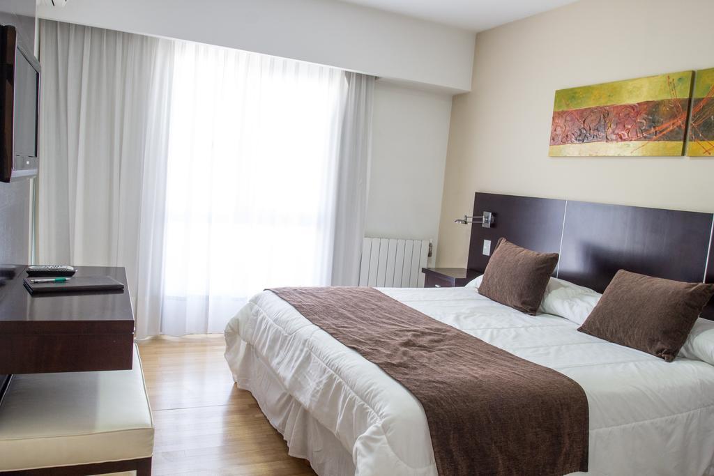 Agua Dulce Hotel Tandil Phòng bức ảnh